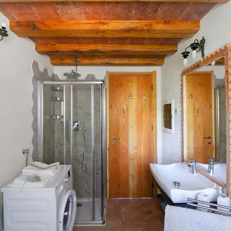 Residenza Castellum * Stazzona